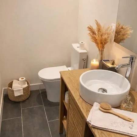 Havre De Paix Lumineux Et Cosy Au Calme Proche Du Centre Avec Tv Et Wifi דירה לה רושל